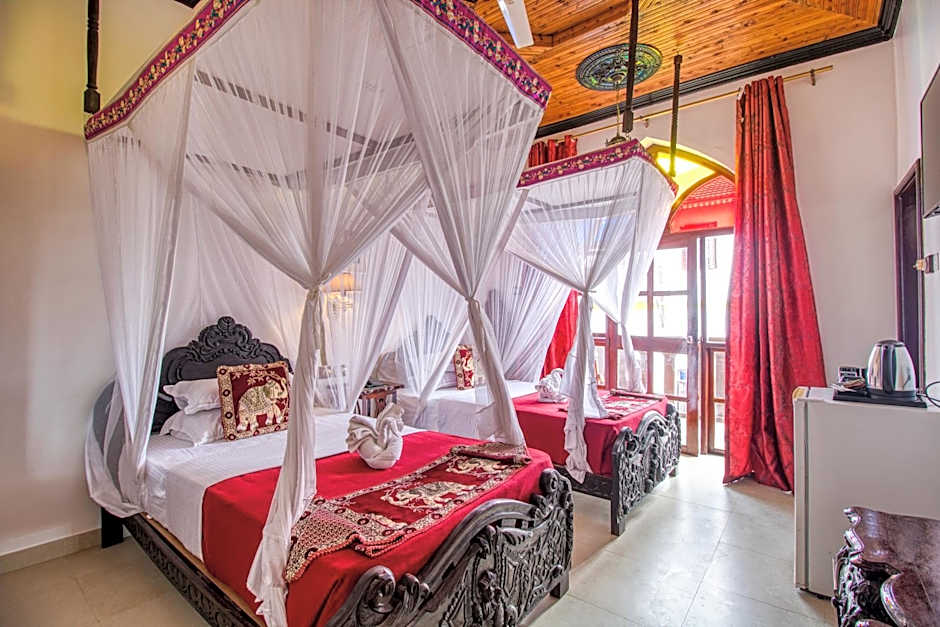Tembo House Hotel