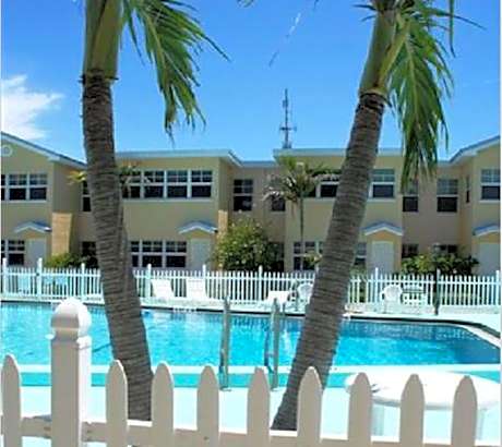 Barefoot Beach Resort