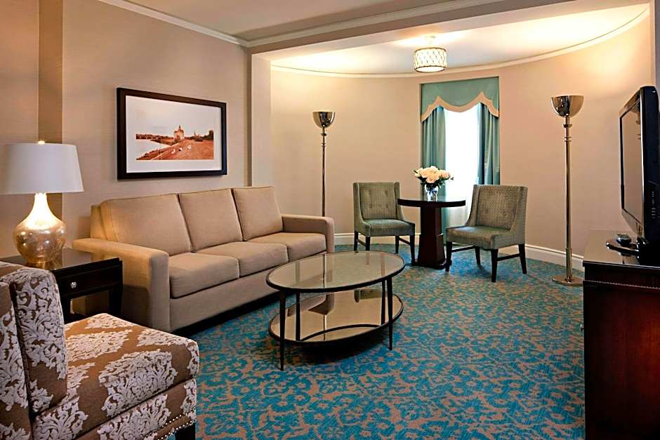 Delta Hotels Bessborough