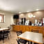 Super 8 by Wyndham Pleasanton