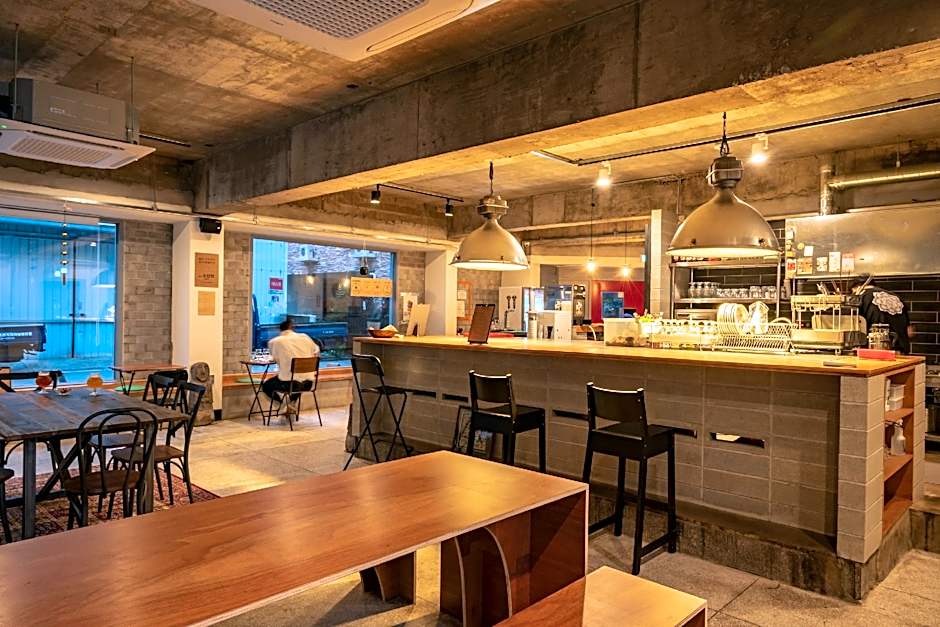 Mireuk Mireuk Beer Hostel