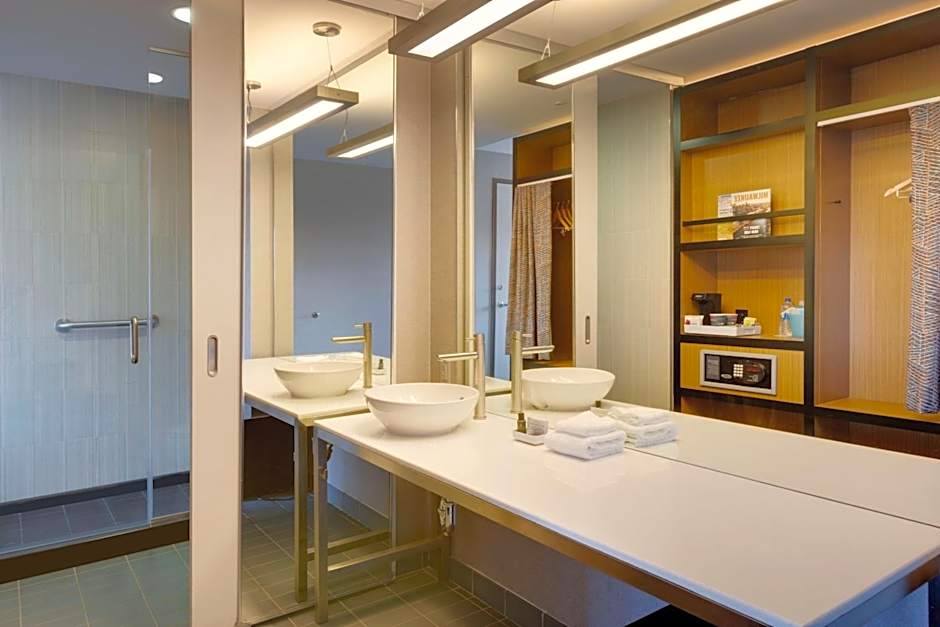 Aloft Milwaukee Downtown