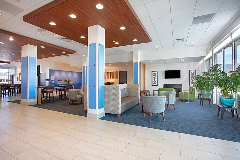 Holiday Inn Express And Suites Ely By IHG
