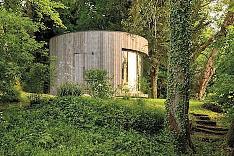 Suite with Mountain View