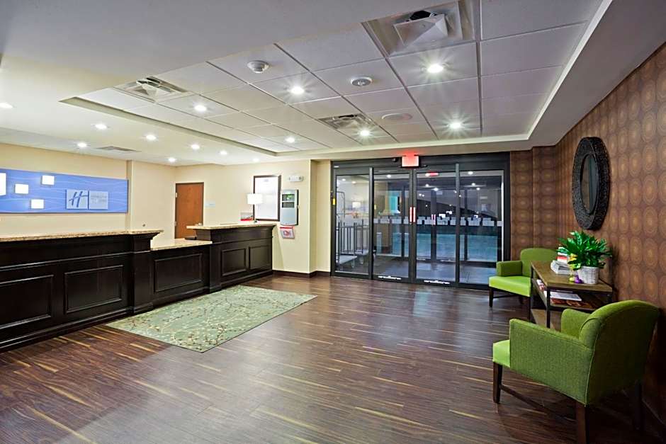 Holiday Inn Express & Suites Deming Mimbres Valley By IHG