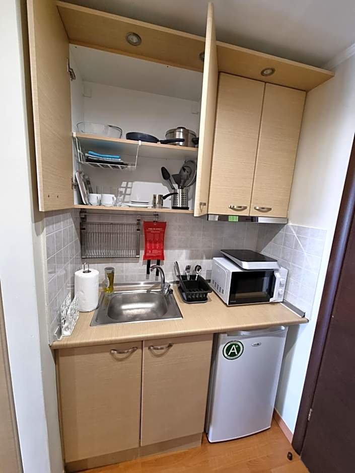 Nikos Studio Apartments