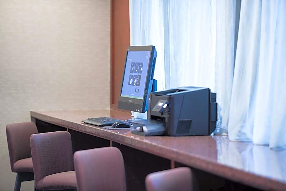 Courtyard by Marriott West Orange