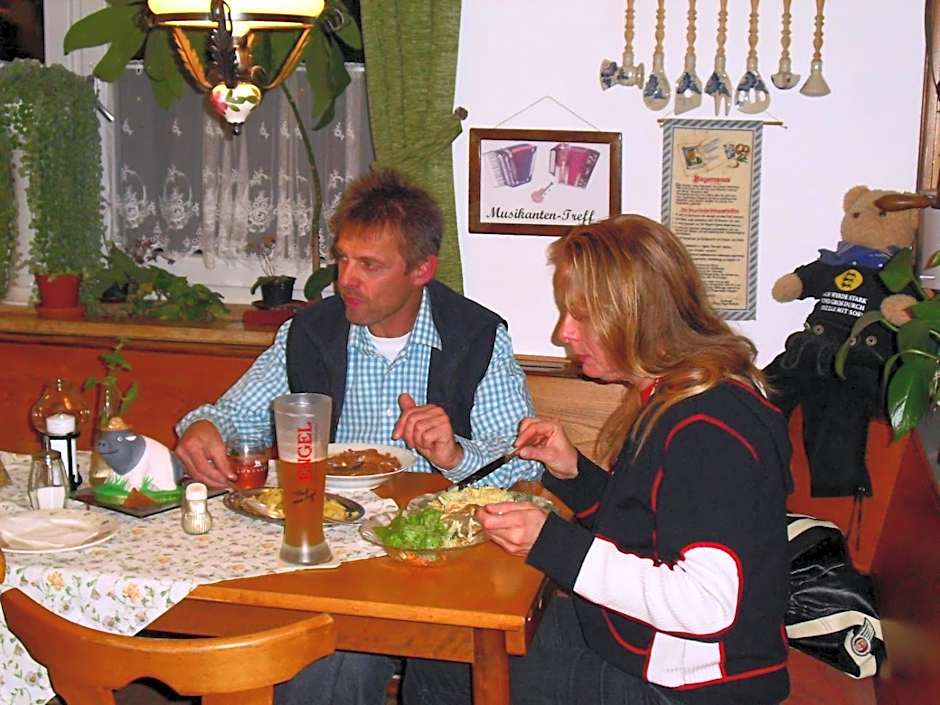 Hotel-Pension-Waldblick