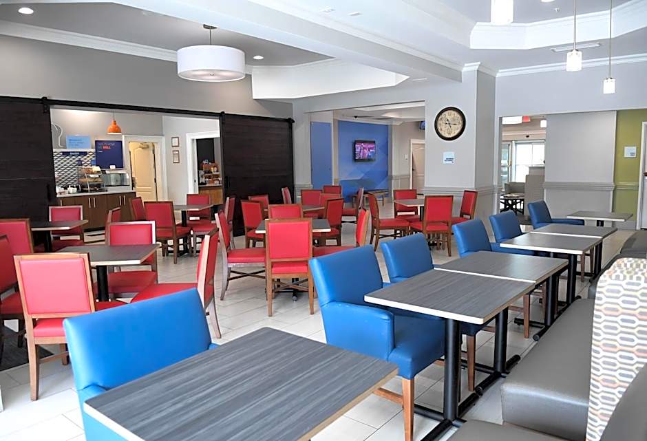 Holiday Inn Express Hotel & Suites Valdosta Southeast By IHG