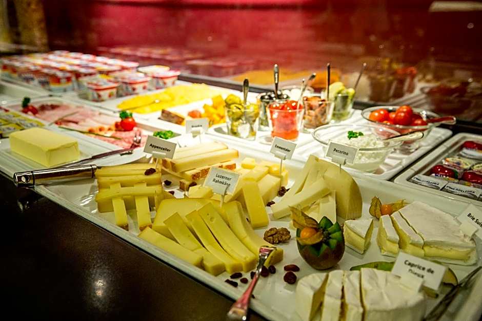 dasbreitehotel am Rhein