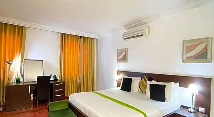 Tranquil Mews Hotel