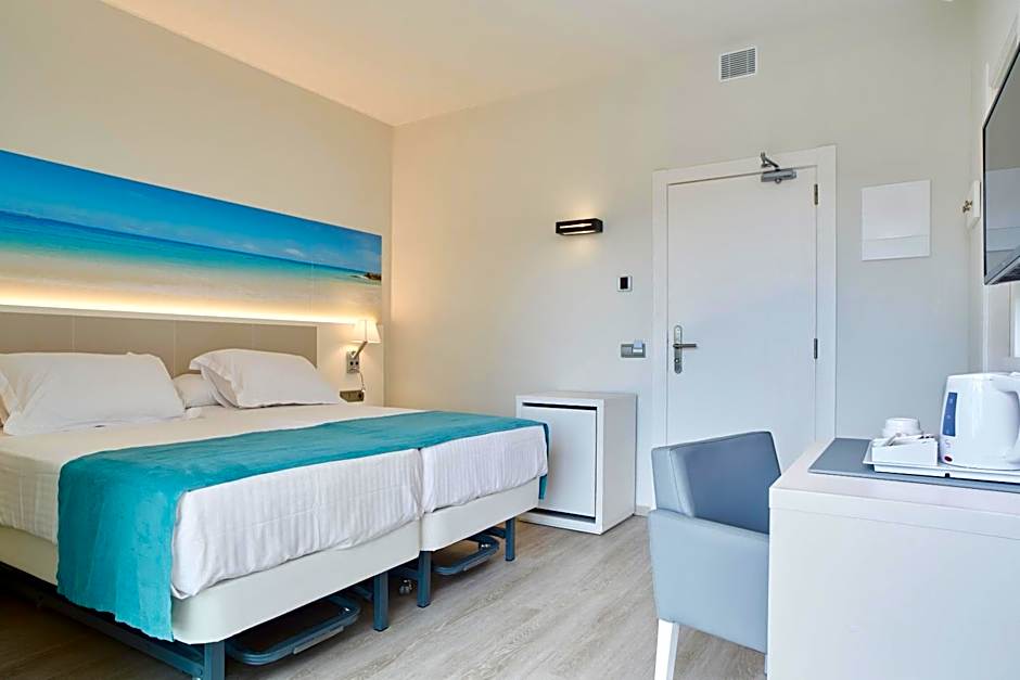 Invisa Hotel Es Pla - Adults Only