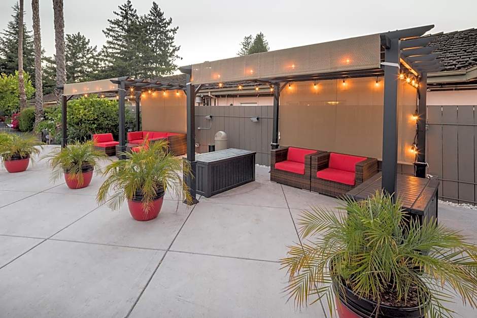 The Palo Alto Inn