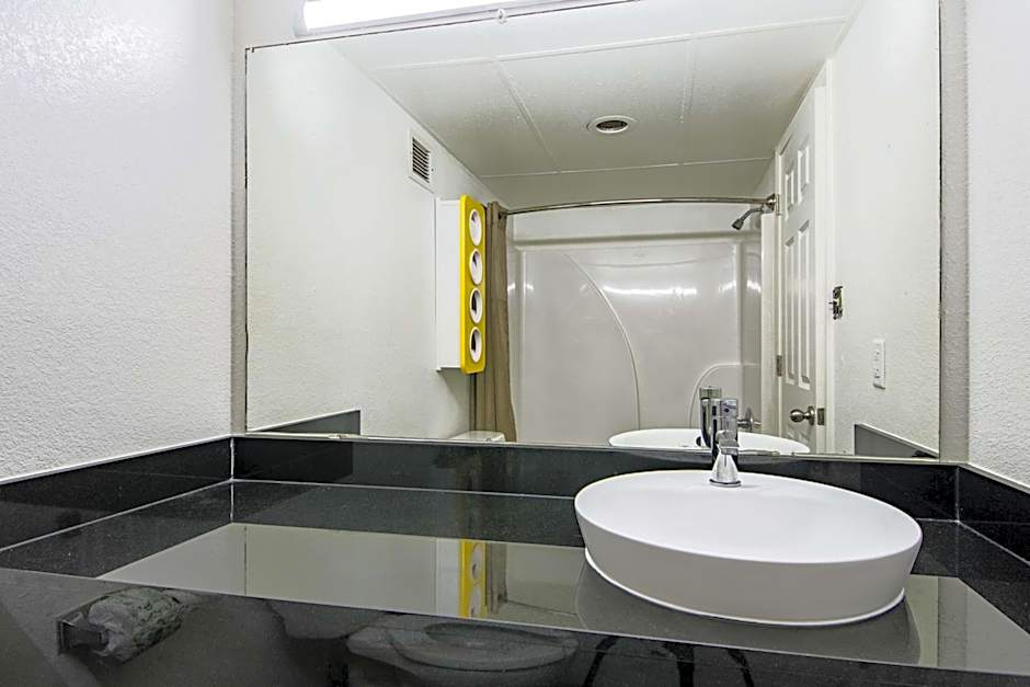 Motel 6-Opelousas, LA