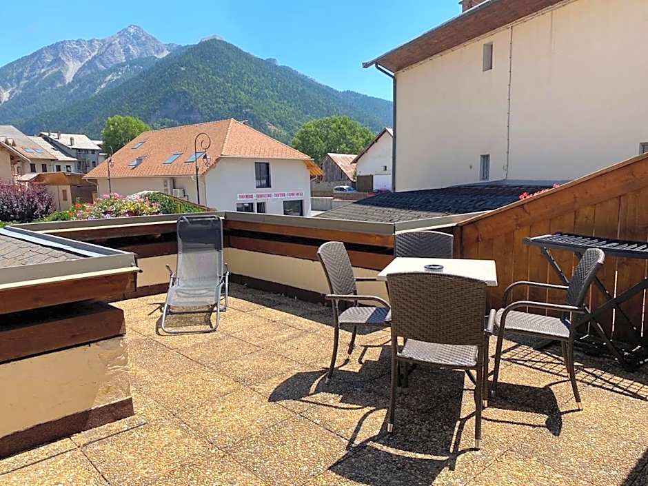 Logis Hôtel Les Autanes & Spa