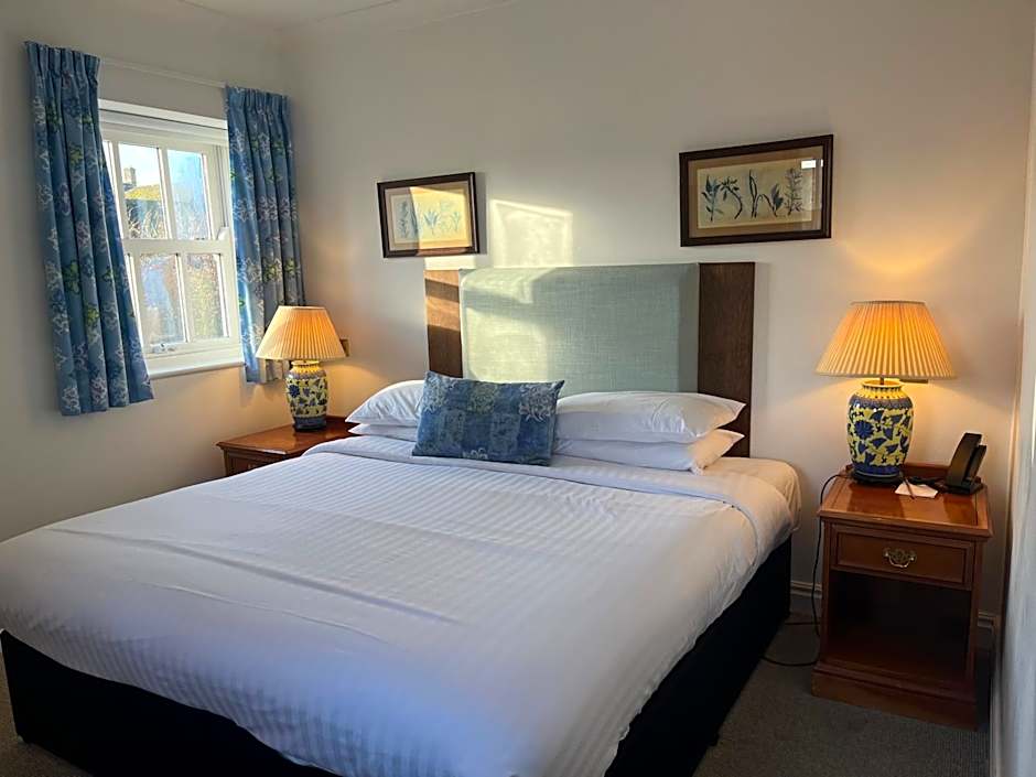 Noel Arms - "A Bespoke Hotel"