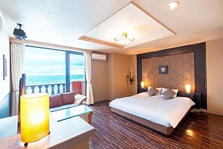 【Late Check In After 18:00】Standard Double Room - Smoking