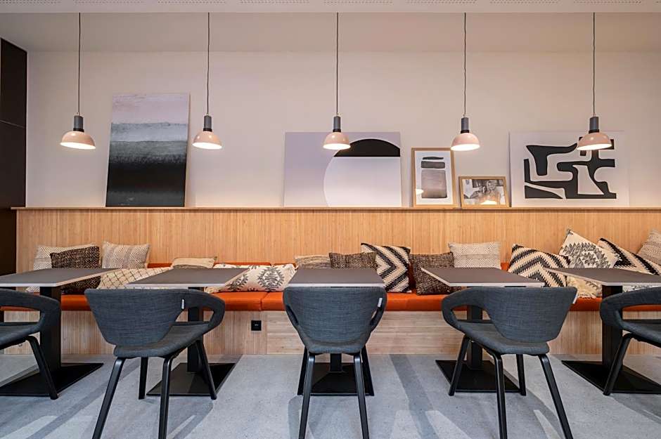 Alma Grand Place Hotel