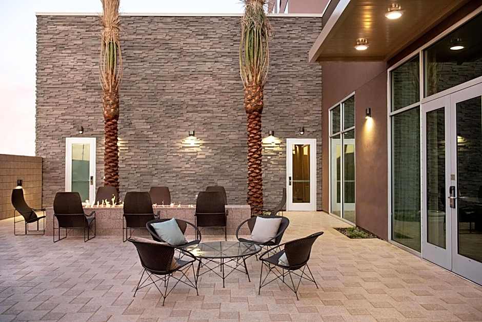 Courtyard by Marriott Mesa at Wrigleyville West