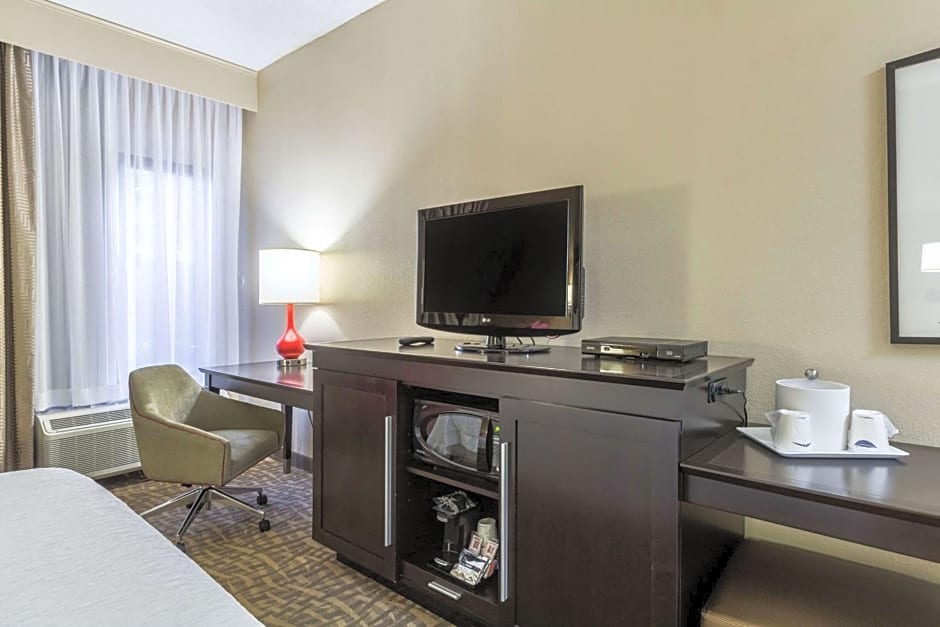 Hampton Inn By Hilton Jackson-Pearl-International Airport