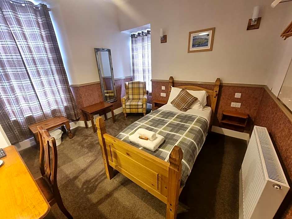 Roy Bridge Hotel