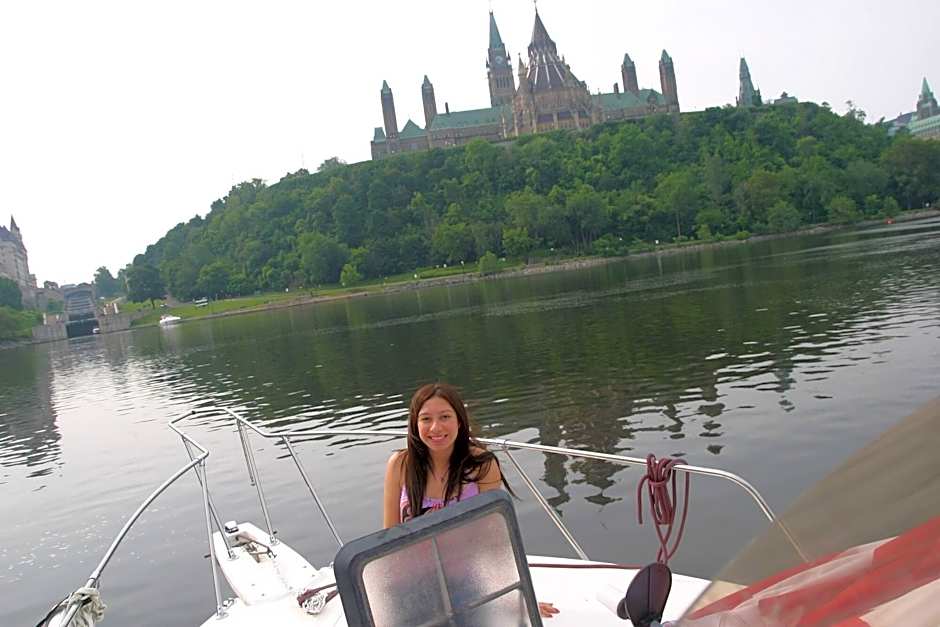 Kokomo Inn Tropical Riverfront B B