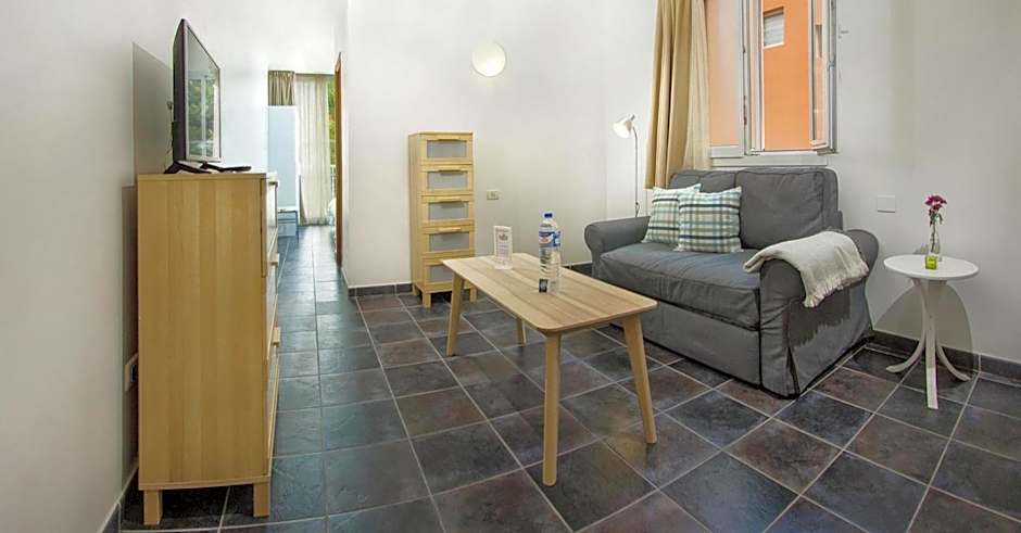 Apartamentos Adjovimar