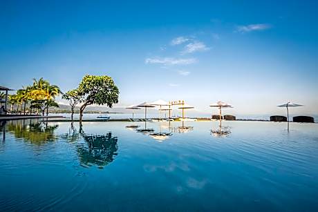 Lovina Beach Club & Resort