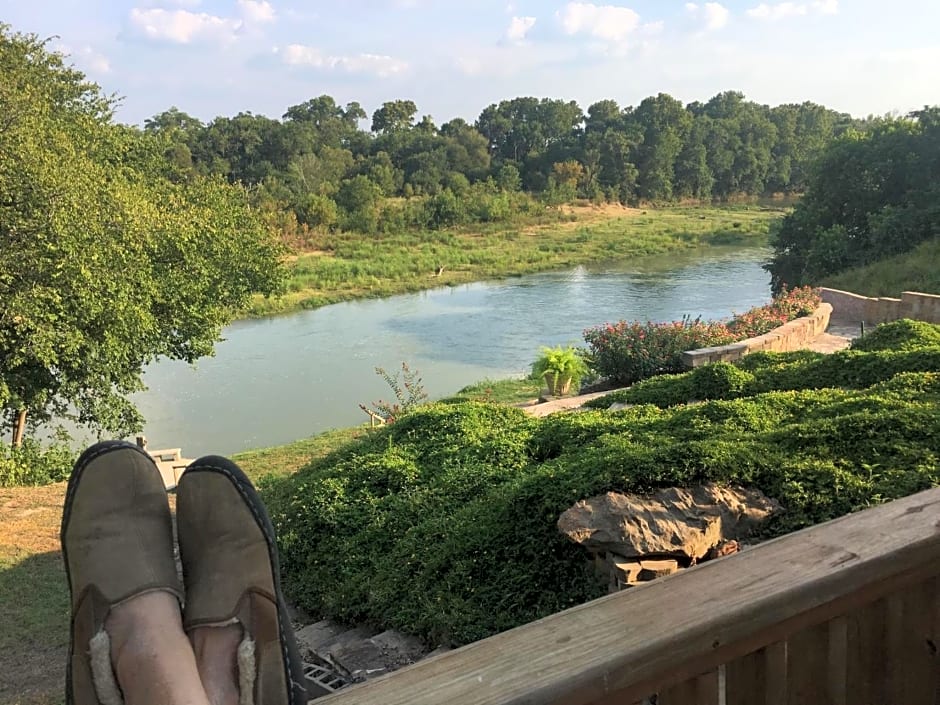 The Perry Riverhouse