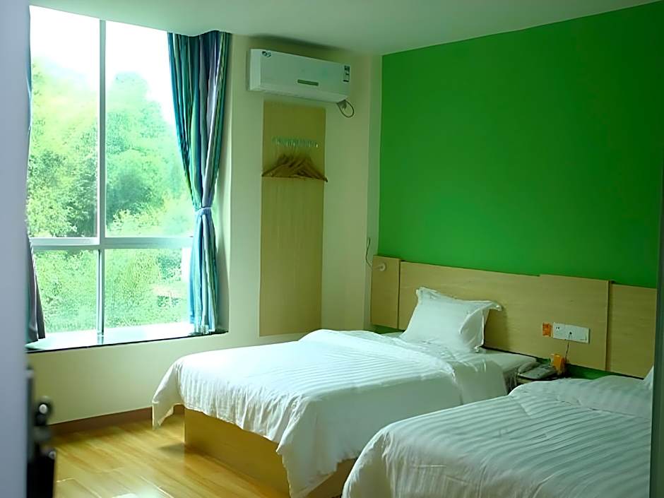 7 Days Inn Shaoguan Renhua Danxia Mountain