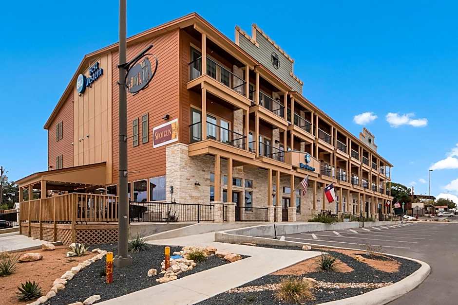 Best Western Bandera Suites & Saloon