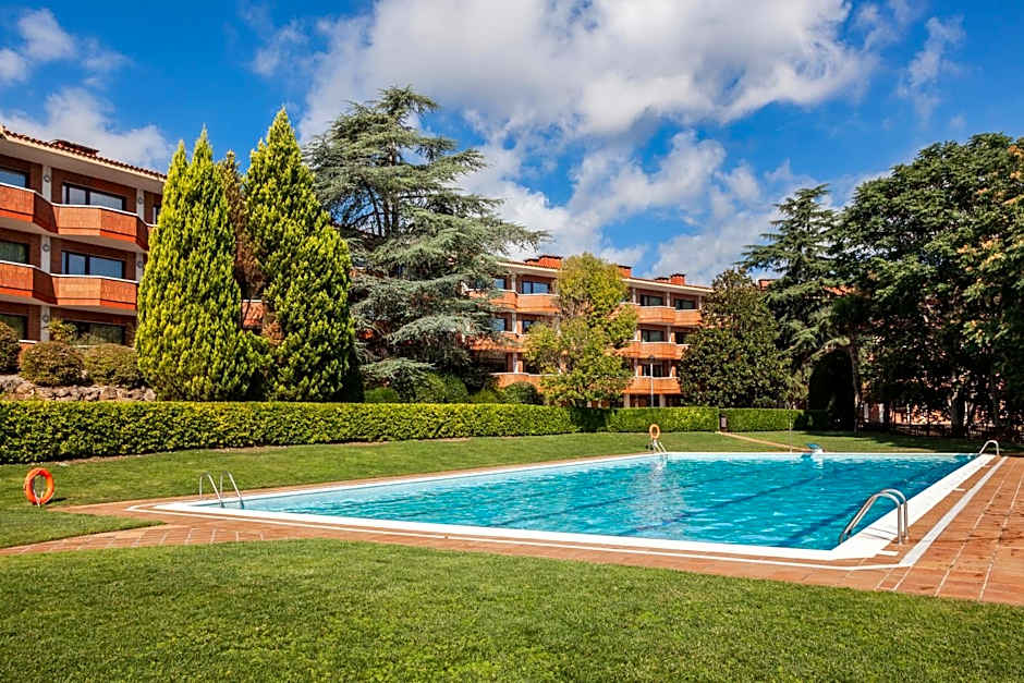 Montserrat Hotel & Training Center