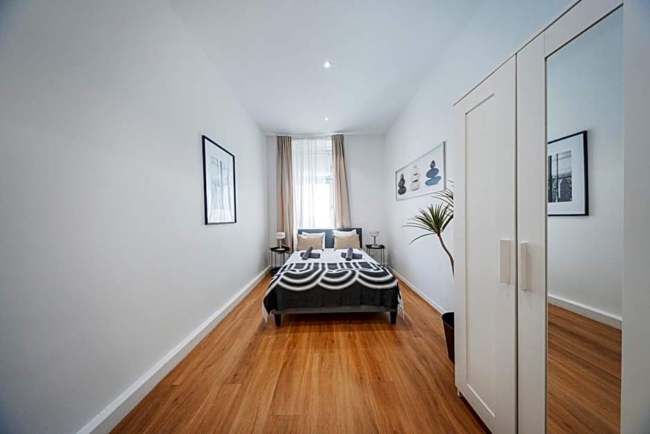 Nice Central City Room