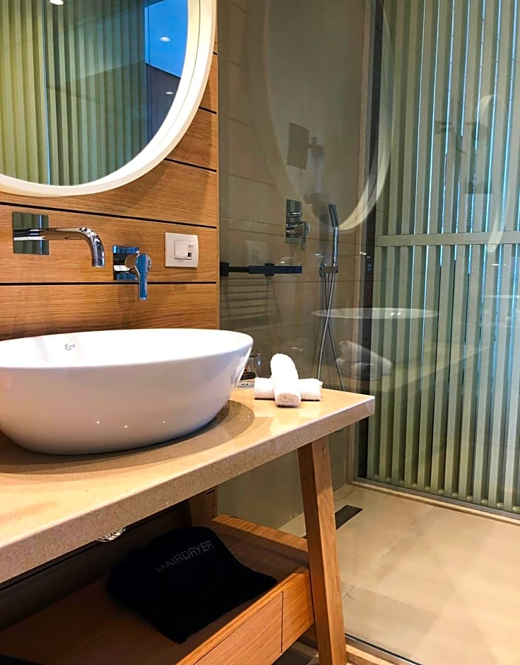 Ikones Seafront Luxury Suites