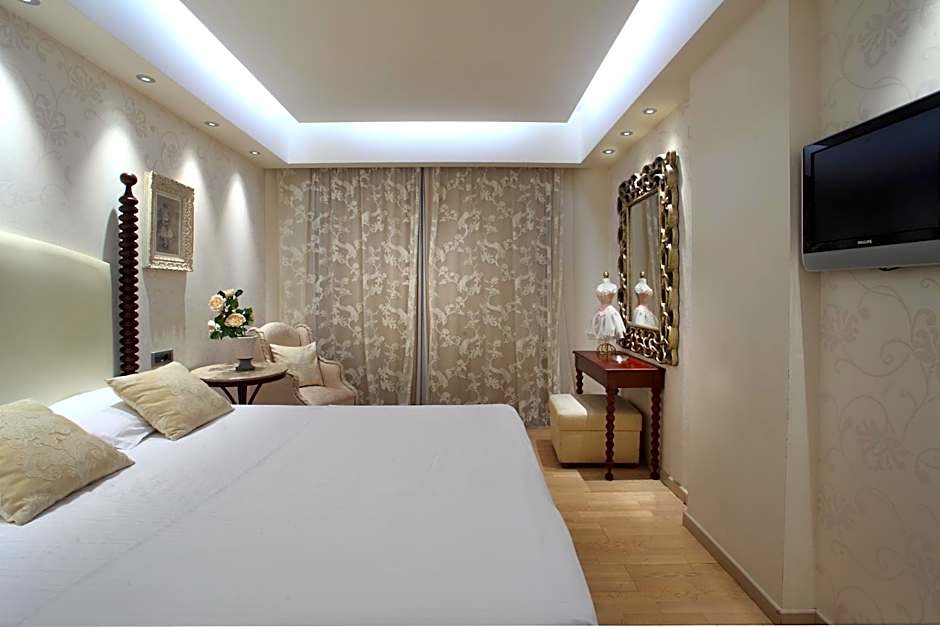 Comfy Boutique Hotel