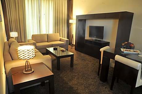 Diplomatic Suite With City View