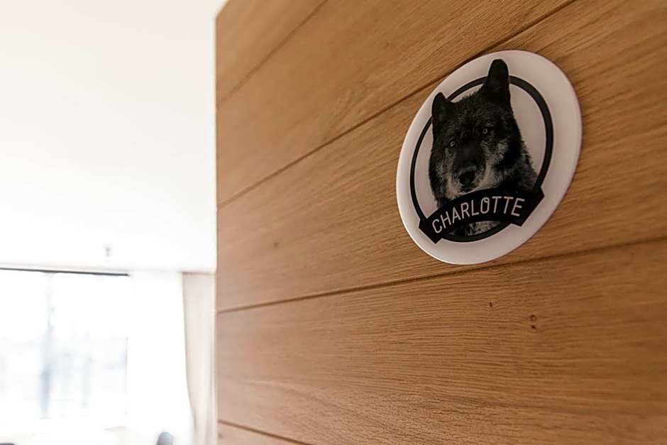 Photo 1 of 11 of Quadruple Room