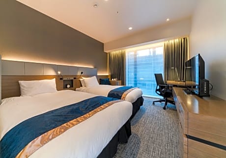 Twin Room - Disability Access - Non-Smoking