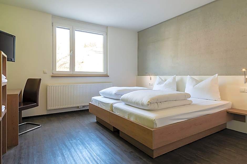 a2 HOTELS Plochingen