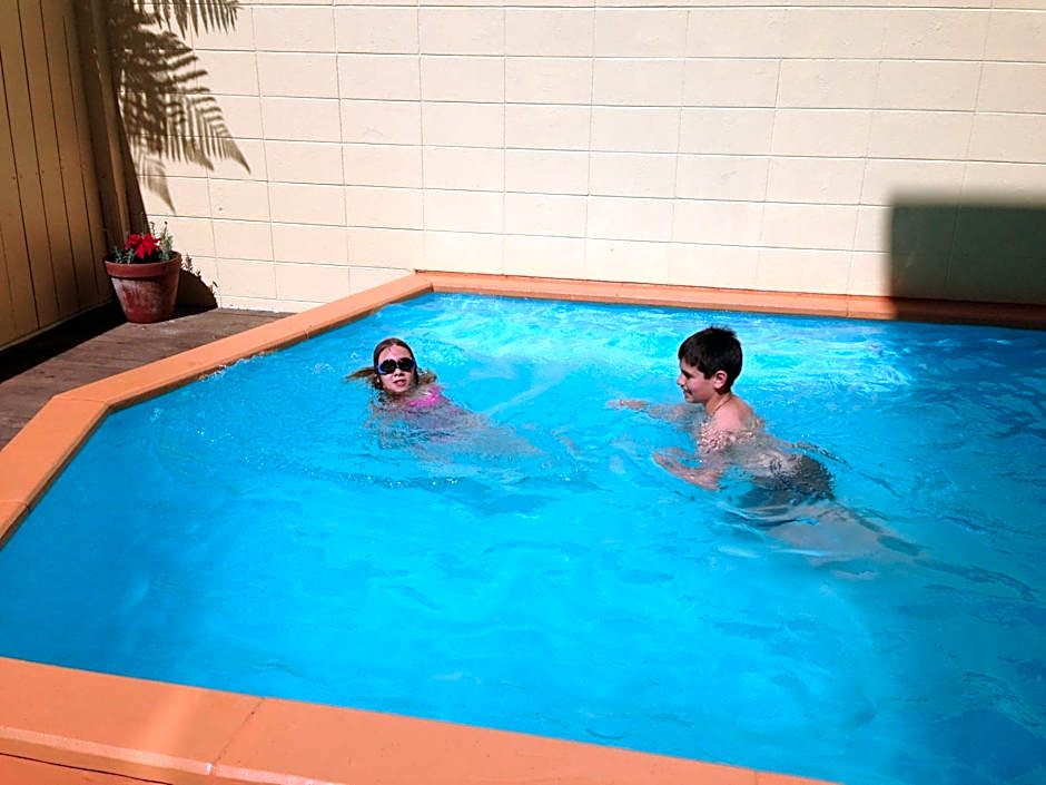 Greenview Hotels (previously Rotorua Motor Lodge)