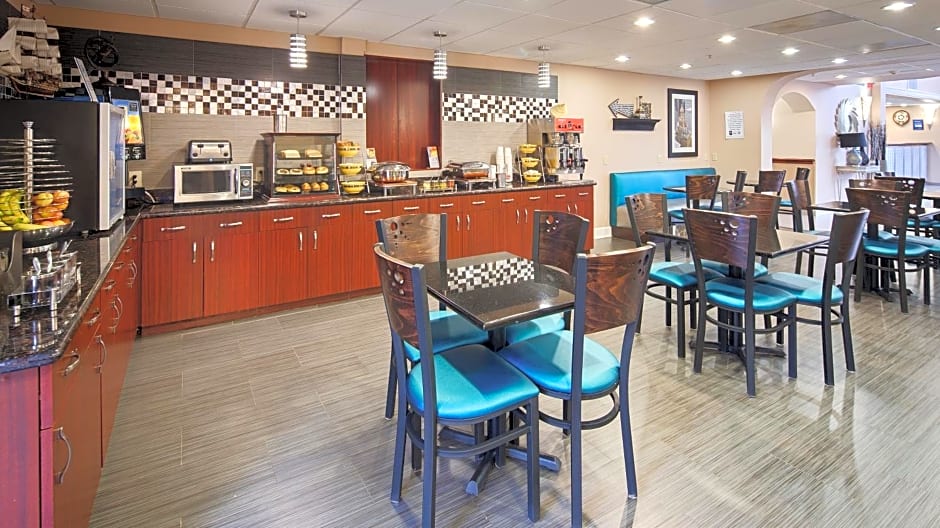 Days Inn & Suites by Wyndham Sam Houston Tollway