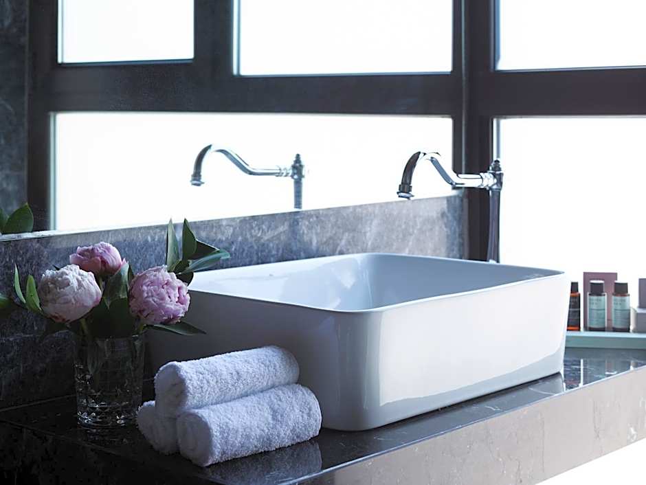 Brown Acropol a member of Brown Hotels