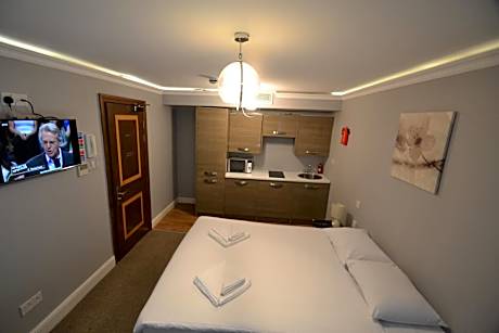 Standard Studio (2 Adults)