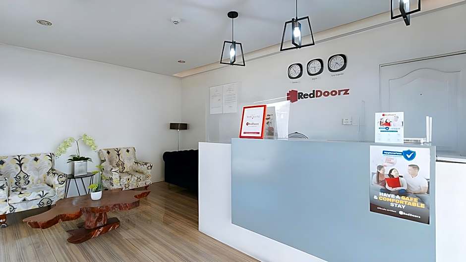 RedDoorz near SM Calamba