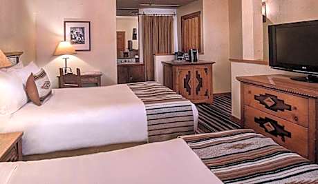 Deluxe Double Suite