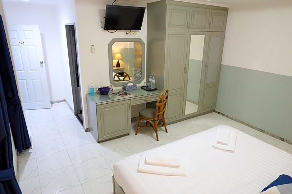 Aloft Hotel and Hostel Pattaya