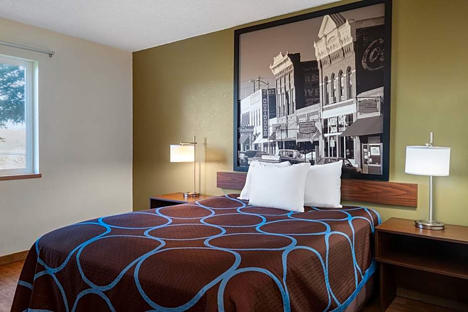 Super 8 by Wyndham Livingston