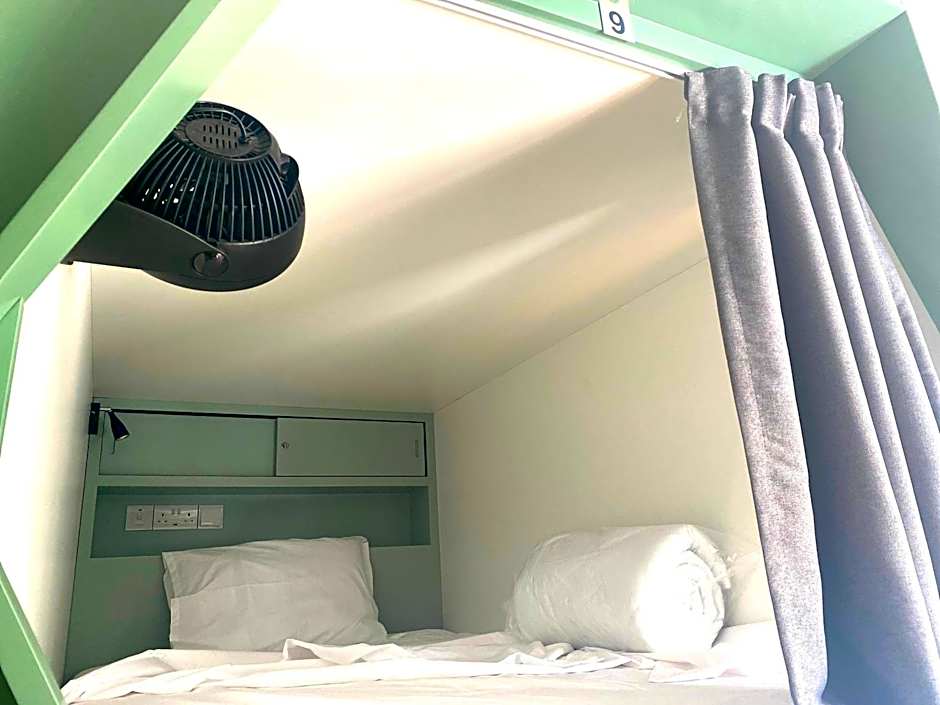 Urban Habitat Capsule Beds