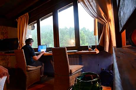 Two-Bedroom Apartment (4 Adults)