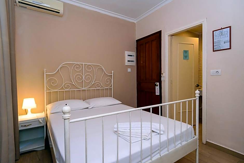 Archontiki City Hotel